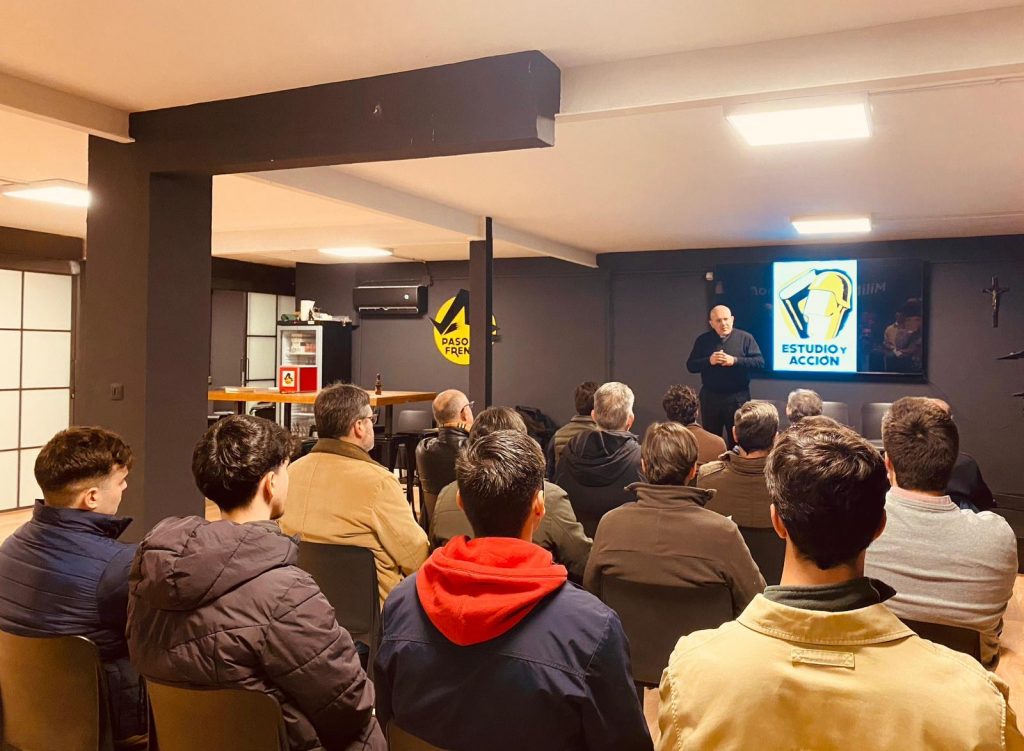 f4d3b312 2b5a 41a9 a324 cce7f4e4603c